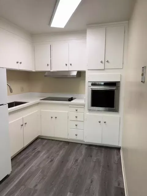 439 Del Medio Ave, Mountain View, CA 94040