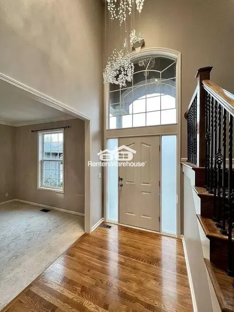 15861 Linden St, Overland Park, KS 66224