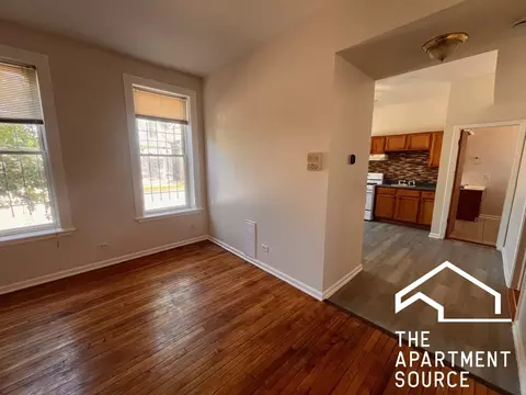 3227 S Carpenter St #2M, Chicago, IL 60608