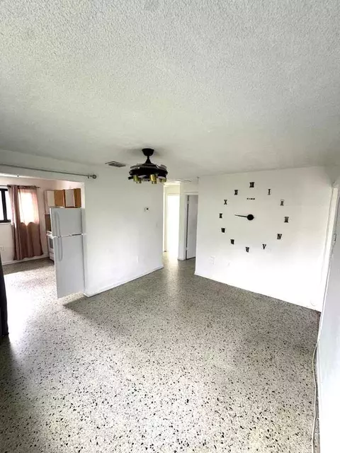430 NW 9th Ave #3, Miami, FL 33128