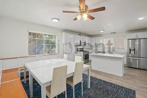 927 Freeman Ave, Long Beach, CA 90804