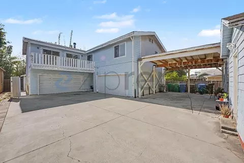 927 Freeman Ave, Long Beach, CA 90804