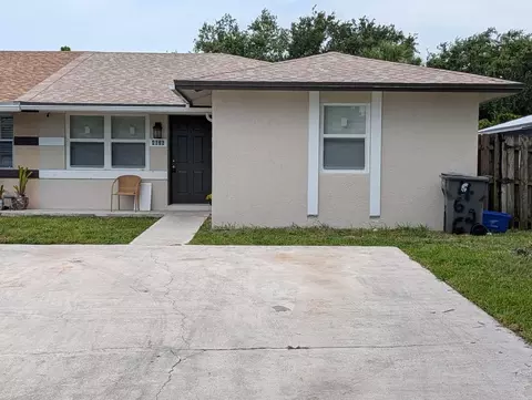 4626 Arthur St, Palm Beach Gardens, FL 33418