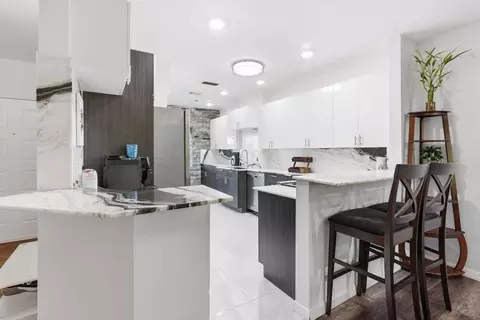1143 Duncan Cir, Palm Beach Gardens, FL 33418