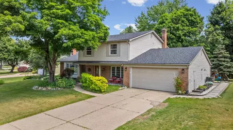 16610 Old Bedford Rd, Northville, MI 48168
