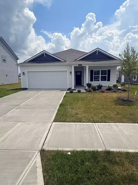 9203 Hemingway Dr, Indianapolis, IN 46239