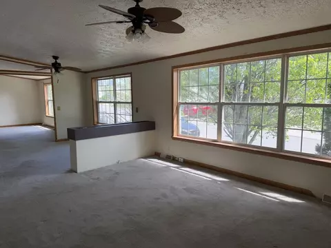 201 Black Pine Blvd #193, New Albany, IN 47150