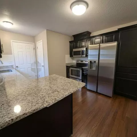 2406 W Colton, Ozark, MO 65721 photo 3