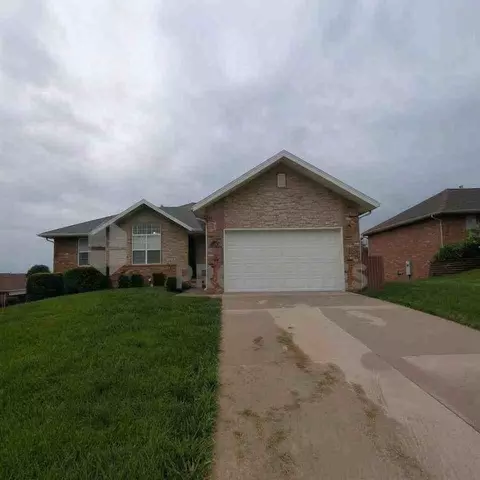 2406 W Colton, Ozark, MO 65721