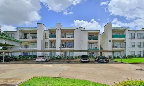 2822 S Bartell Dr #H6, Houston, TX 77054