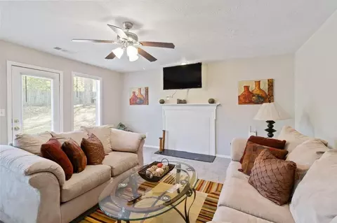 1225 Huntington Place Cir, Lithonia, GA 30058
