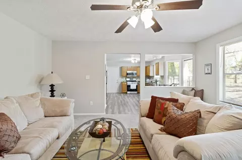 1225 Huntington Place Cir, Lithonia, GA 30058