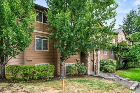 18930 Bothell Everett Hwy #E201, Bothell, WA 98012
