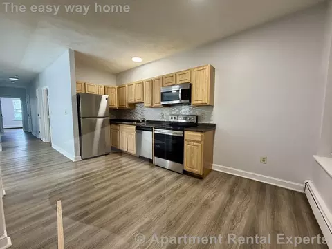 122 Berkshire St #3-2B, Cambridge, MA 02141