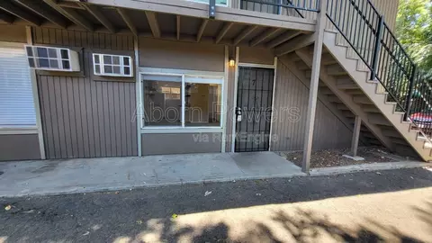 3738 4th Ave #7, Sacramento, CA 95817