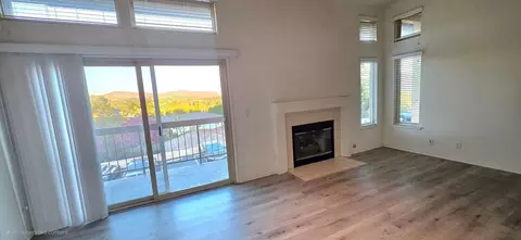 825 Warwick Ave, Thousand Oaks, CA 91360