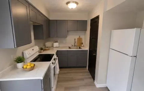 62 E Duncan St, Columbus, OH 43202