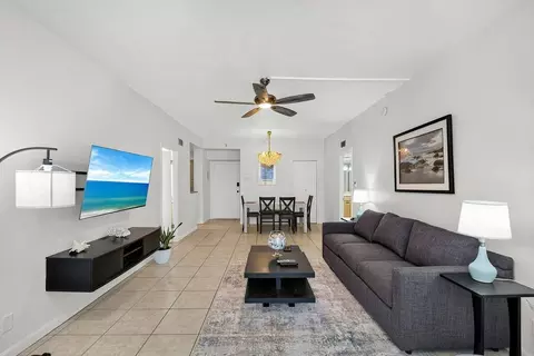 5830 Jamaica Royale #1578366P, Siesta Key, FL 34242