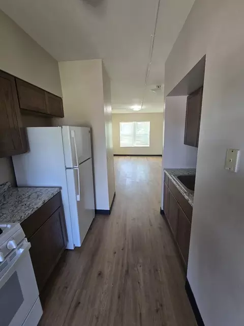 4400 W Florissant Ave #4400E, Saint Louis, MO 63115