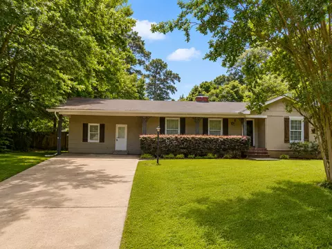 1421 Winchester St, Jackson, MS 39211