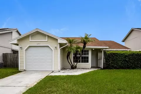 1247 Holly Springs Cir, Orlando, FL 32825