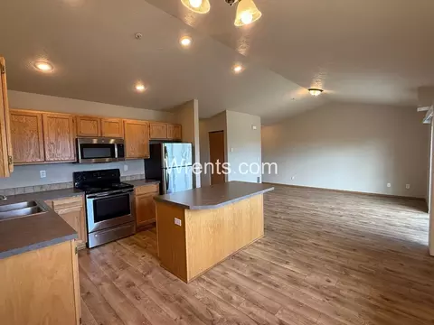 403 S Eastern Rd #304, Spokane Valley, WA 99212
