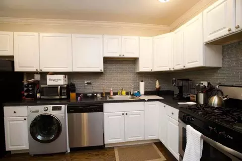 2129 N Dayton St #201, Chicago, IL 60614