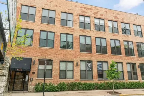 1760 W Wrightwood Ave #103, Chicago, IL 60614