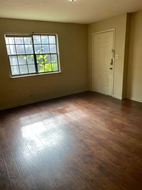 1 Hidden Valley Dr, Tupelo, MS 38801