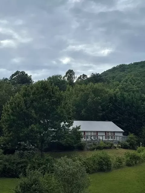 33 Miranda Knl, Leicester, NC 28748