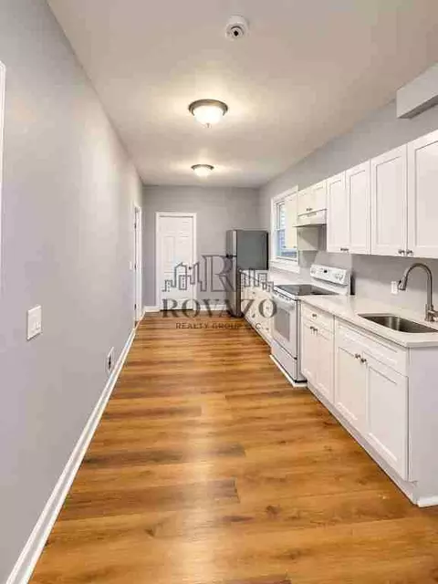 152 S 10th St #1D, Newark, NJ 07107