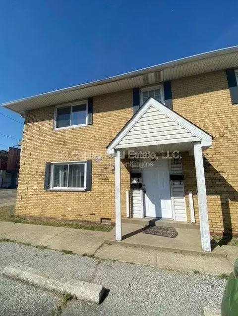 412 Madison Ave #E, Madison, IL 62060