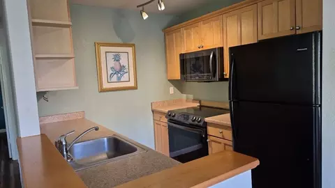 480 Kenolio Rd #27-202, Kihei, HI 96753