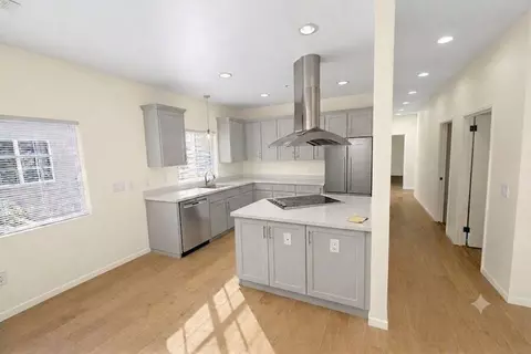 550 Glenwood Ave #01, Menlo Park, CA 94025
