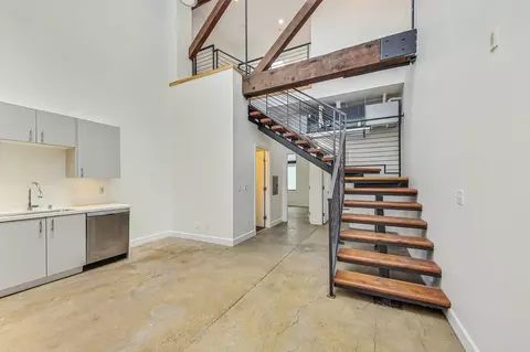 674 23rd St #15, Oakland, CA 94612