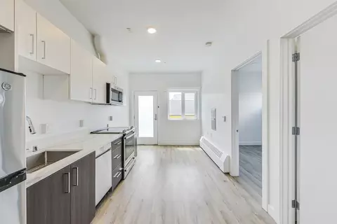 669 24th St #17, Oakland, CA 94612