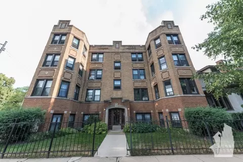 1415 W Hutchinson St #4222-1, Chicago, IL 60613