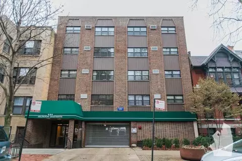 555 W Arlington Pl #408, Chicago, IL 60614
