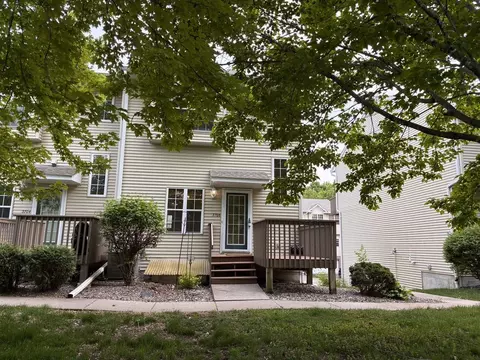 3706 Livingston Ave #NAVARRE, Wayzata, MN 55391