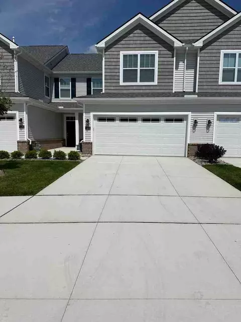 1603 Salt Springs Dr #1680, Saline, MI 48176