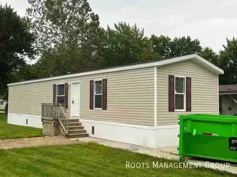 54 Carriage Lane Est #54, Streator, IL 61364