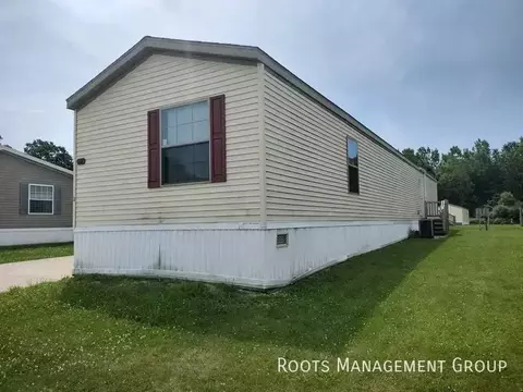 138 Pine Bluff Rd #138, Flint, MI 48504