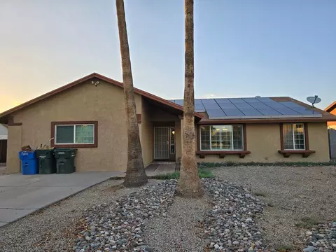 3420 W Campo Bello Dr, Phoenix, AZ 85053