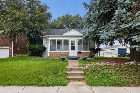 425 Bancroft St, Omaha, NE 68108