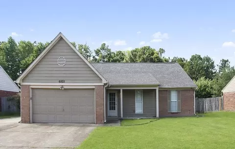 6825 Dunbarton Dr, Horn Lake, MS 38637