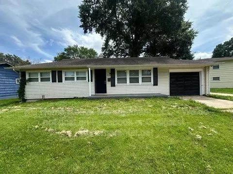 9019 Sycamore Way, Kansas City, MO 64138