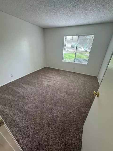 1735 E Washington St #E11, Colton, CA 92324 photo 12