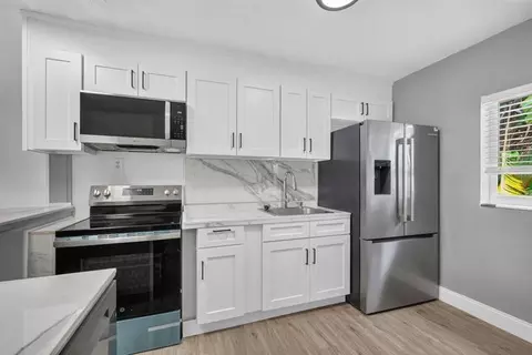 540 NE 61st St, Oakland Park, FL 33334