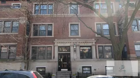 755 W Buena Ave #206, Chicago, IL 60613