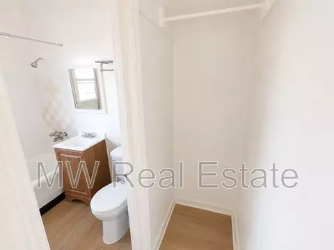936 E 24th St #207, Los Angeles, CA 90011
